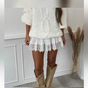 Eyelash lace trim a-line short skirt NWOT size LG white